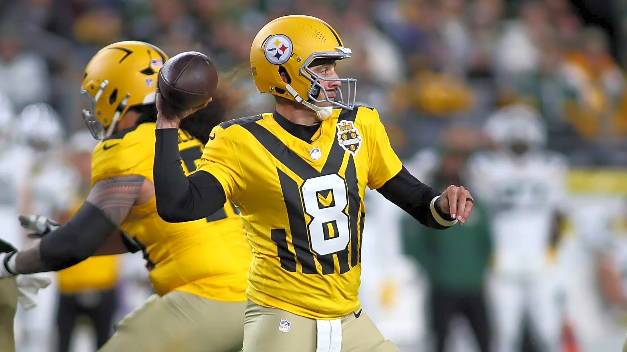 Steelers' Aaron Rodgers Makes Embarrassing Admission About Home Environment Following Loss To Green Bay