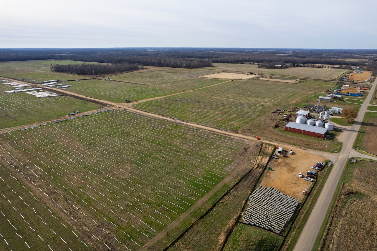 Michigan State to build outdoor lab to study solar panels on farmlands