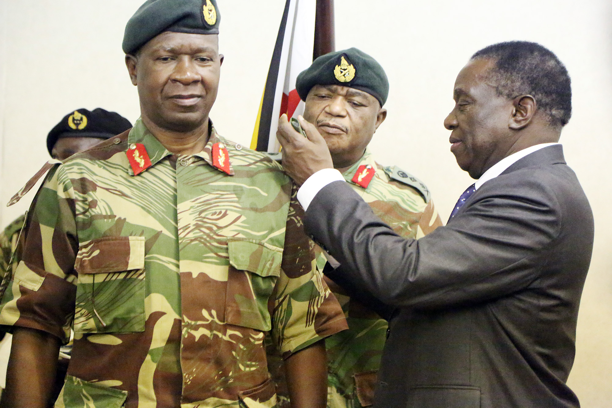 Goodbye General Valerio Sibanda who is on leave: Mnangagwa to retire him & name new ZDF commander within 3 weeks