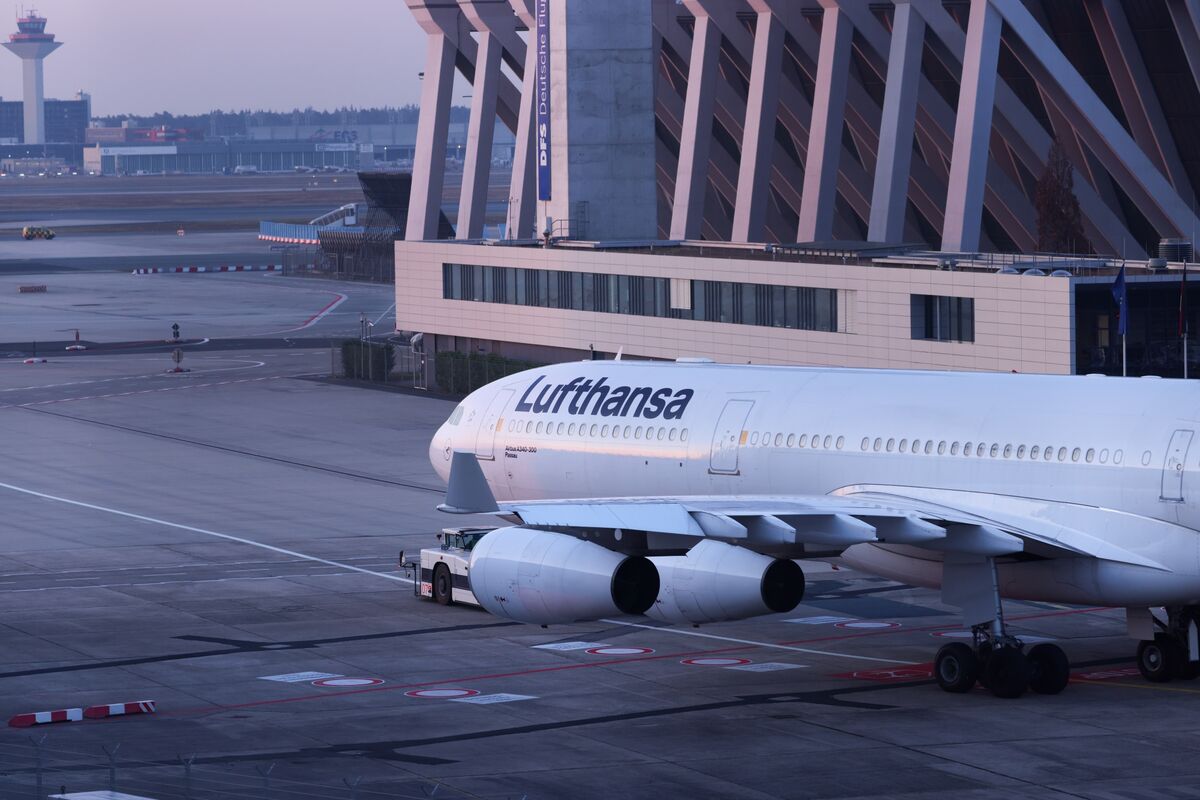 Europe’s Biggest Economy Is Losing Ever More Flight Connections