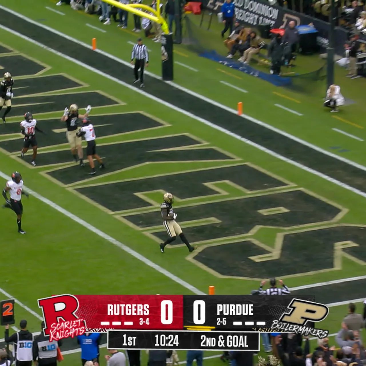 Malachi Singleton connects with Malachi Thomas for 8-yard TD, giving Purdue lead over Rutgers