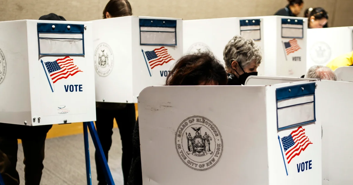 Tens of thousands of New Yorkers head to polls for Day 1 of early voting