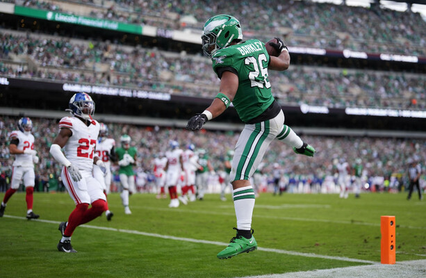 Saquon Barkley leads Philadelphia Eagles to rout of New York Giants