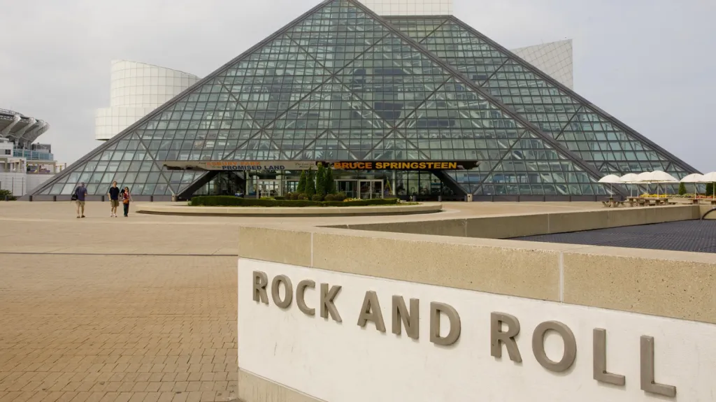 Rock & Roll Hall of Fame Funds Music Education Org Save the Music