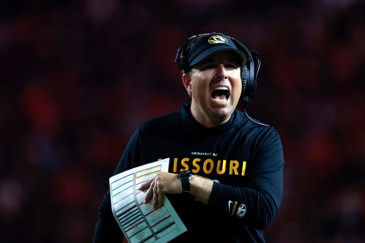 Which candidates are warm, hot or cold to replace James Franklin at Penn State?