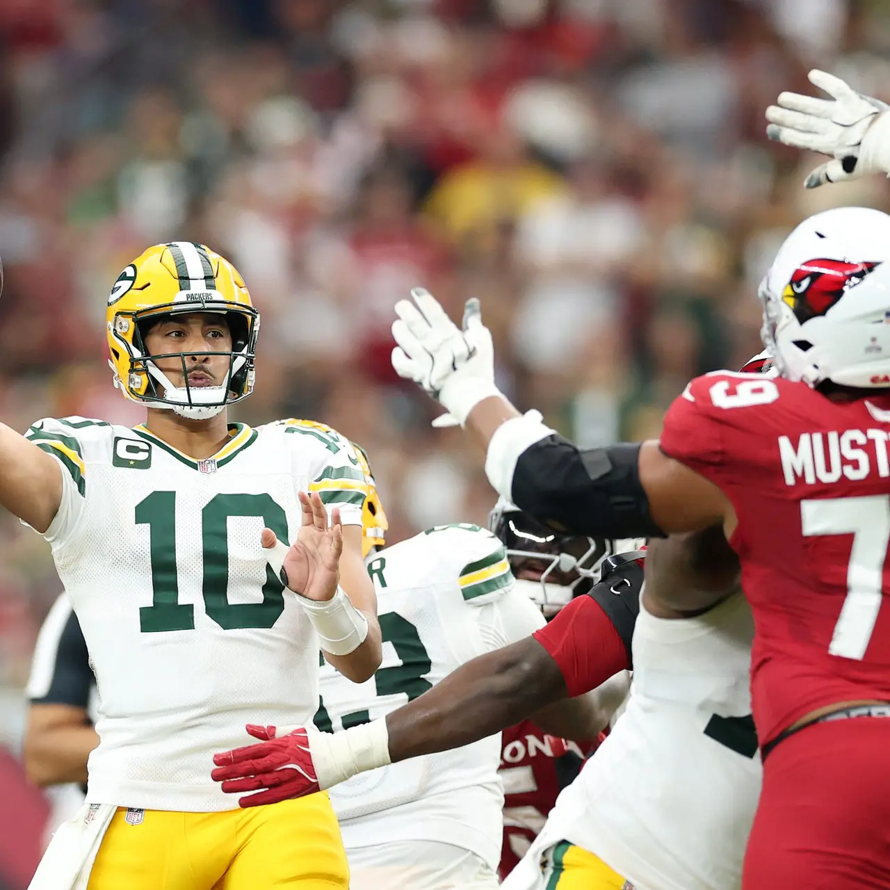 DraftKings Promo for Sunday Night Football: Bet $5, Get $300 on Steelers-Packers