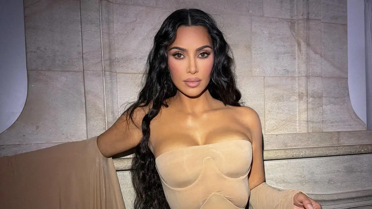 Kim Kardashian Faces Heat For Flaunting $200K Bag Gifted By Mother; Here's Why