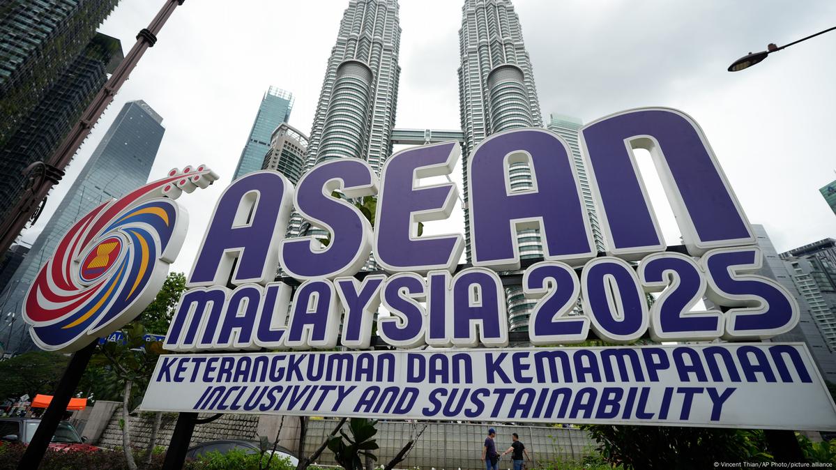 Asean summit: Torn between China and the US