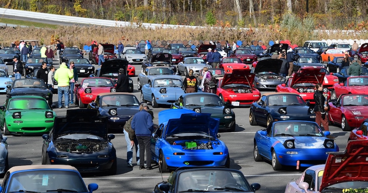 Miatas flood Lime Rock Park for MiataCon