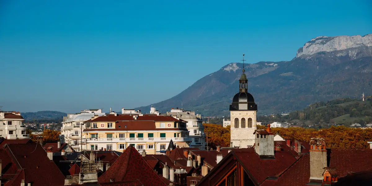 Visit Lake Annecy: Canals, Castles, and Alpine Beauty