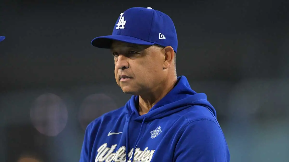 Dodgers’ Dave Roberts walks back conspiracy theory after Toronto travel delays