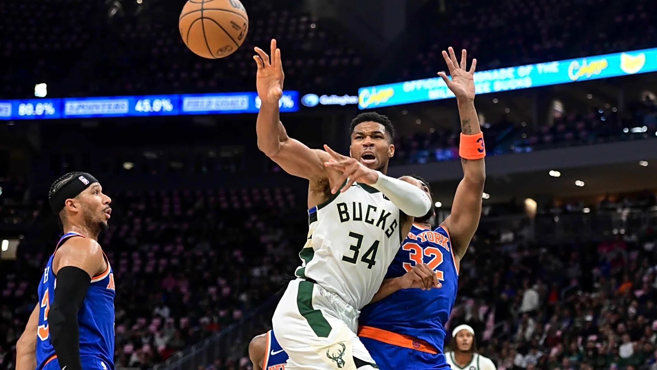 Giannis Antetokounmpo’s blatant travel in Bucks-Knicks looks unreal — but it’s not AI