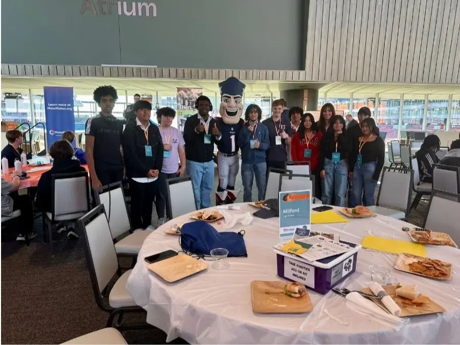 Milford Students Build, Pitch Robot At Massachusetts Manufacturing Mash-Up