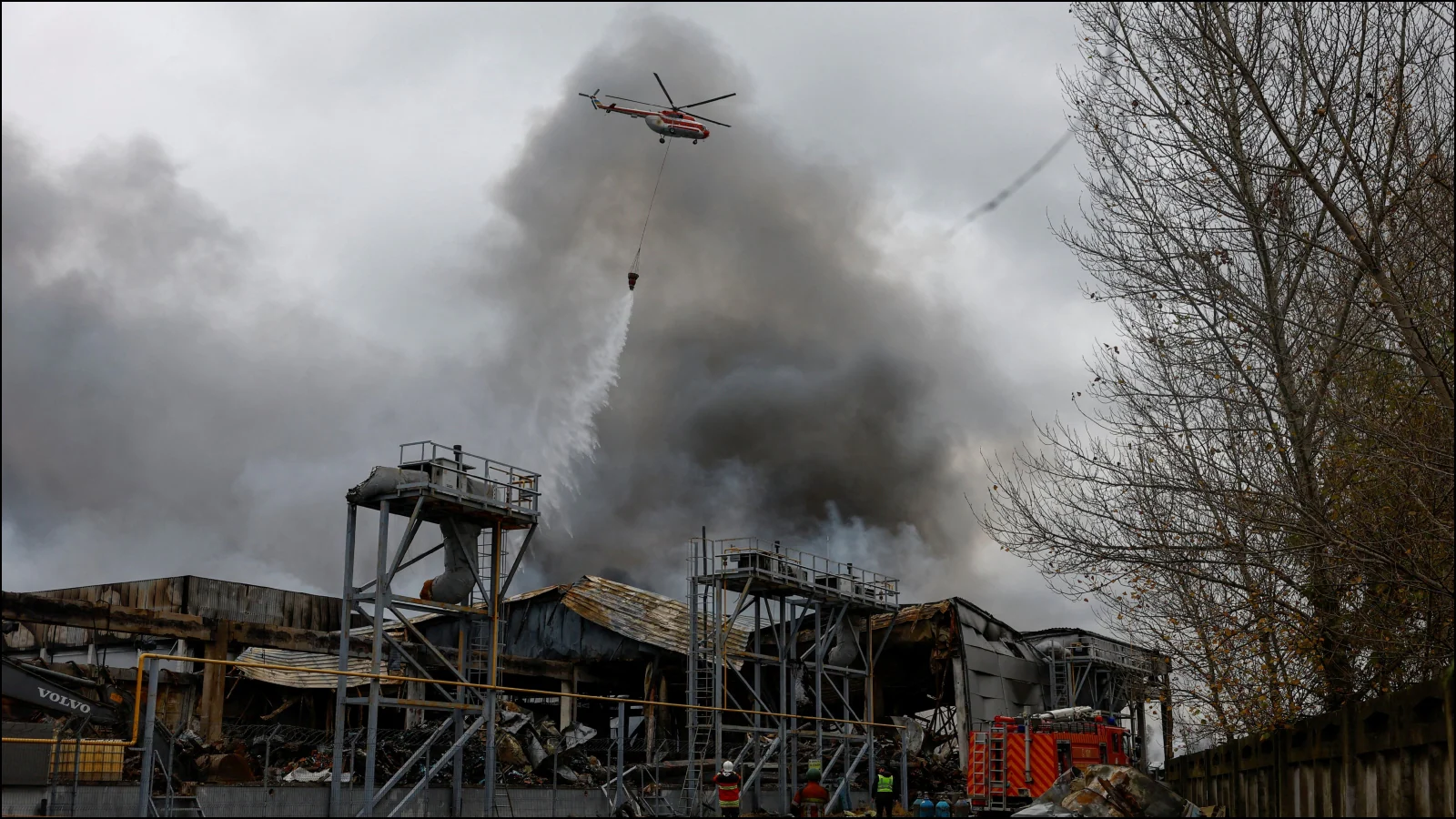 Deadly Russian Strikes Hit Ukraine Amid Growing Western Pressure On Moscow