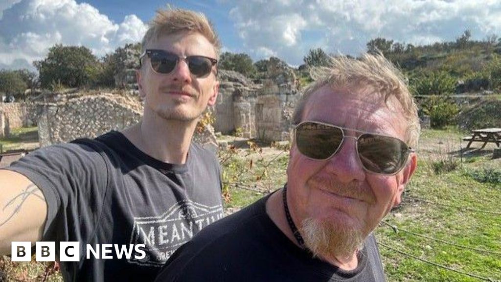 Ex-BBC editor stopped from flying due to Parkinson's felt 'humiliated'