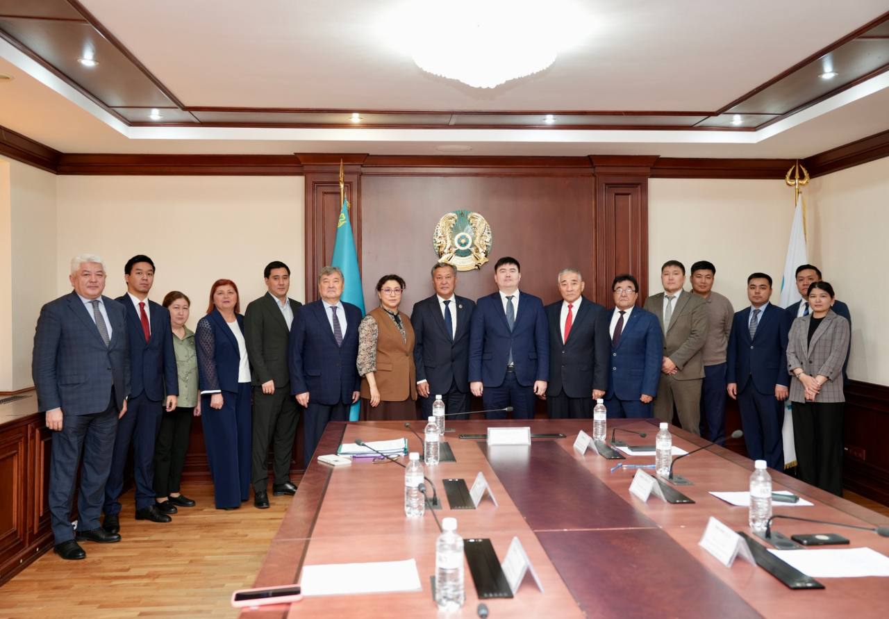 Kazakhstan strengthens social partnership in oil and gas sector for 2026–2028