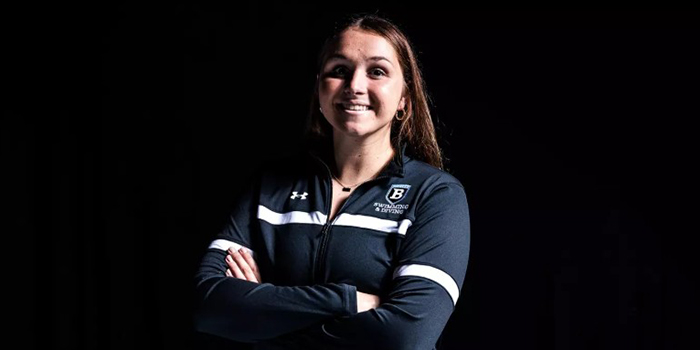 Swimming: Taylor White Wins 500 Yard Race