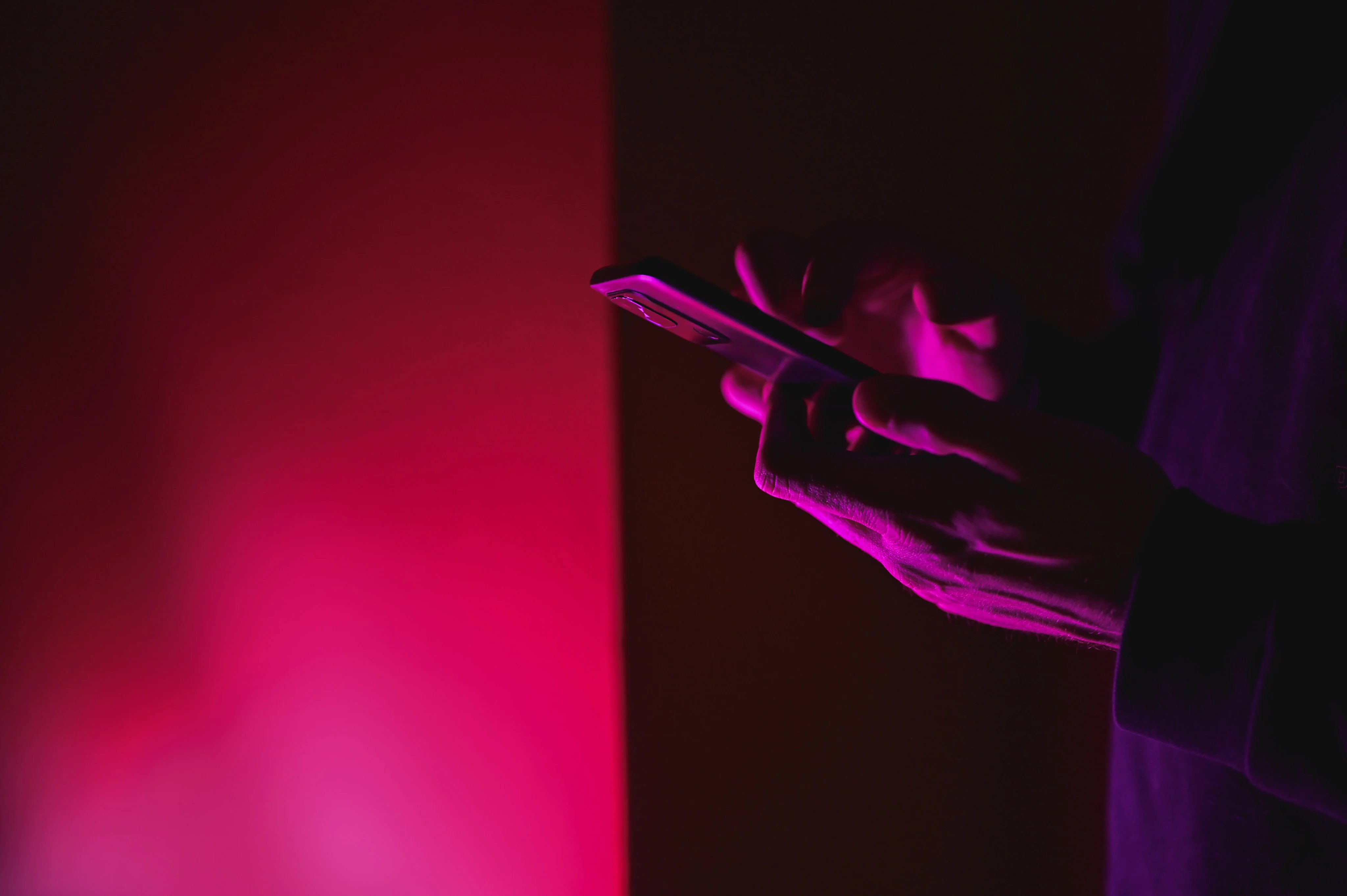 Hong Kong police arrest teacher, social worker, 6 others in upskirt image crackdown