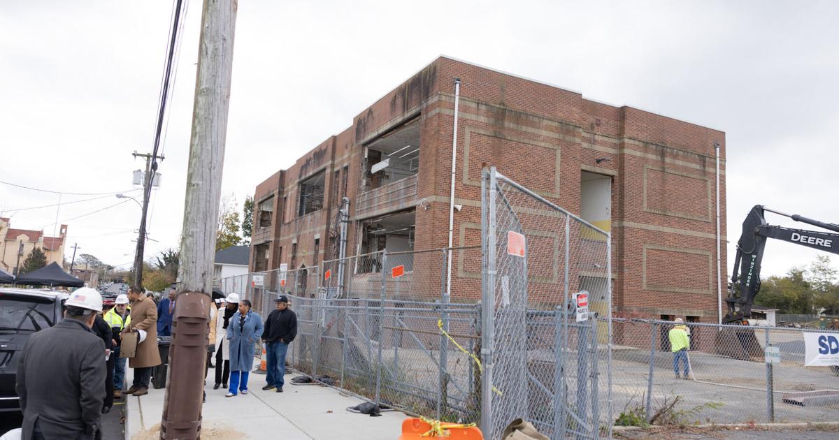 Pleasantville says goodbye to the Decatur Avenue School