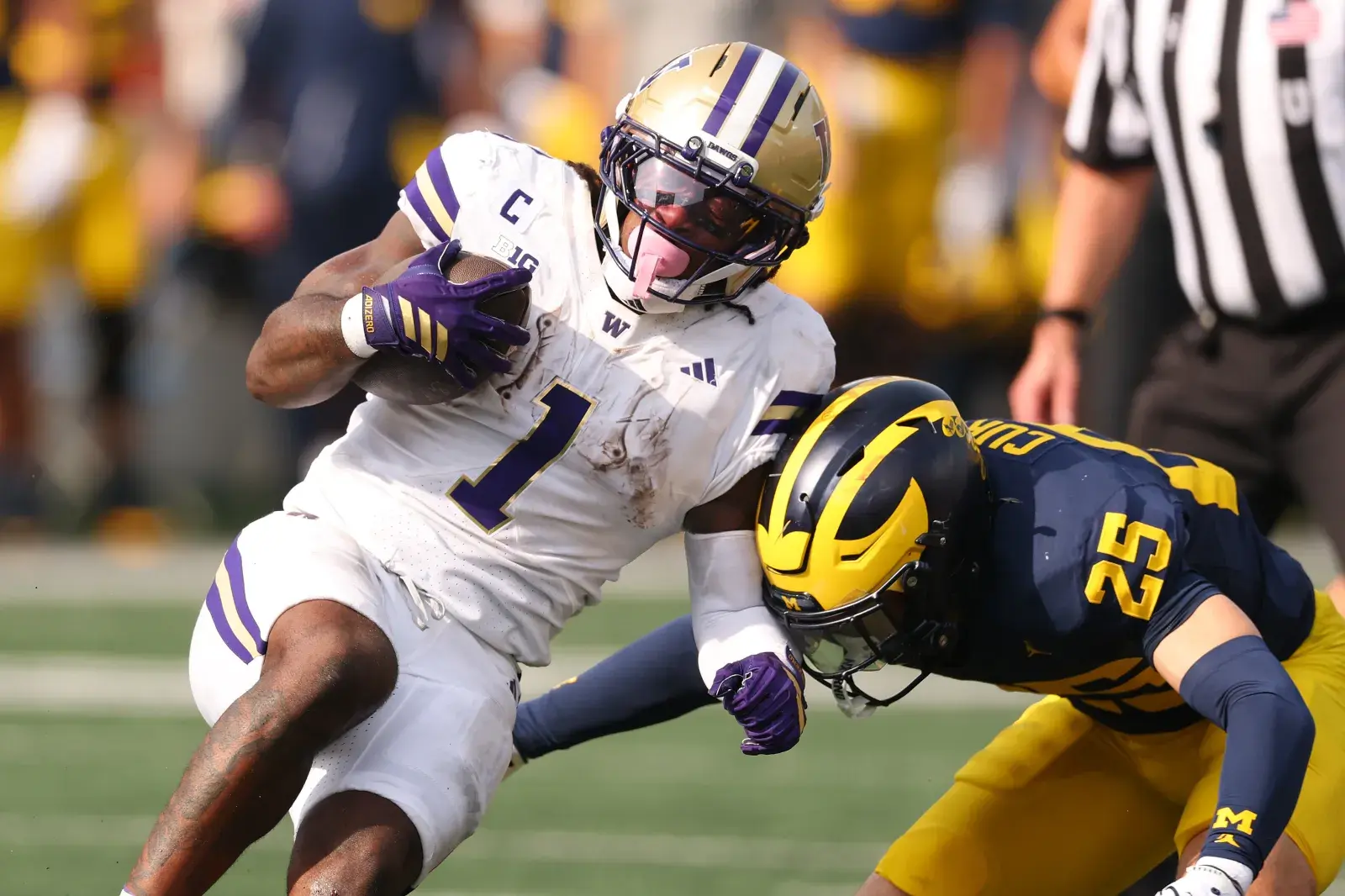 College Football Fans Think Big Ten Team Got Cheated in Top 25 Poll