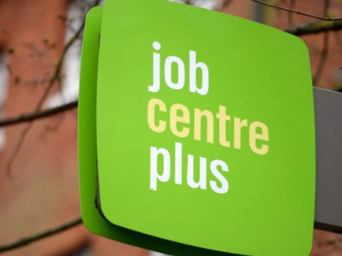 DWP ultimatum for under-25s on benefits - or face payment cut