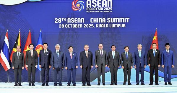 Chinese premier urges joint efforts with ASEAN to fend off external disruptions