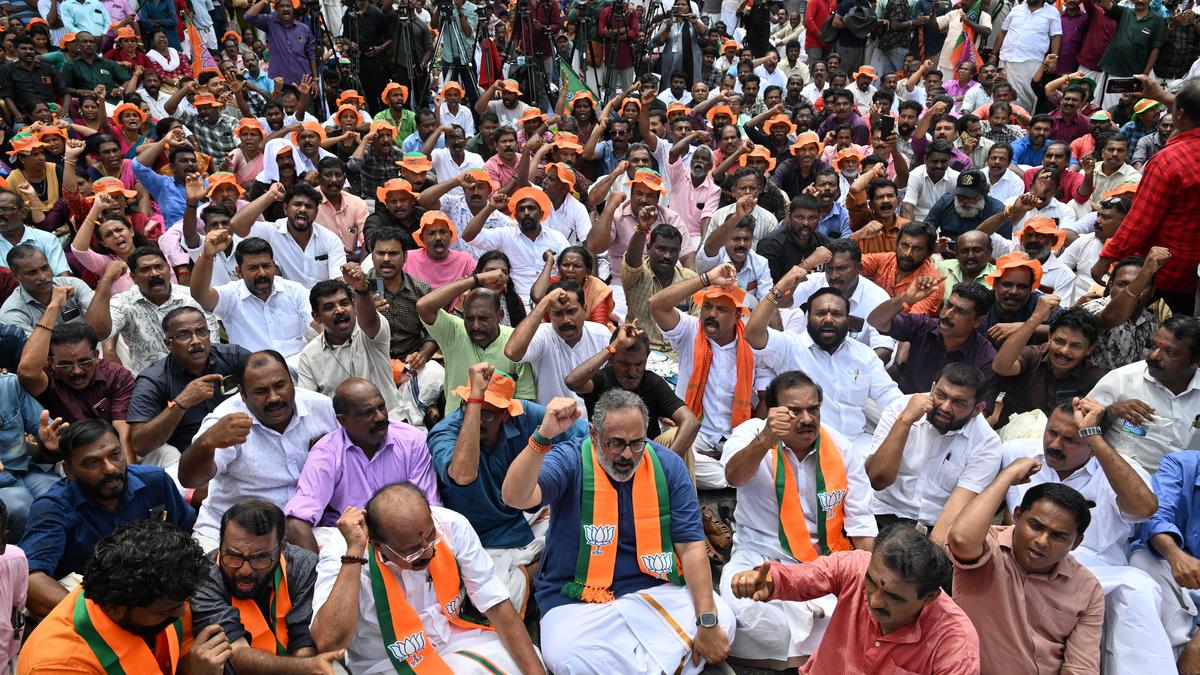 BJP’s day-night blockade in Thiruvananthapuram over gold theft case concludes