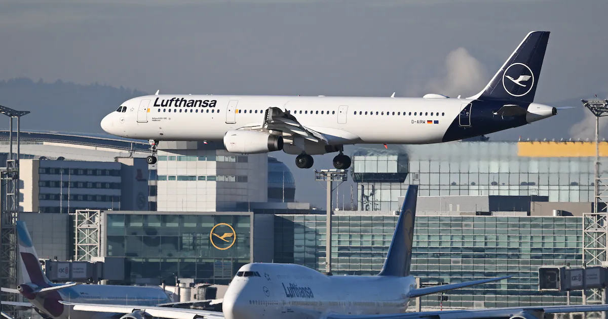 Boeing 747 Forced to Divert After Passenger Stabbing Rampage