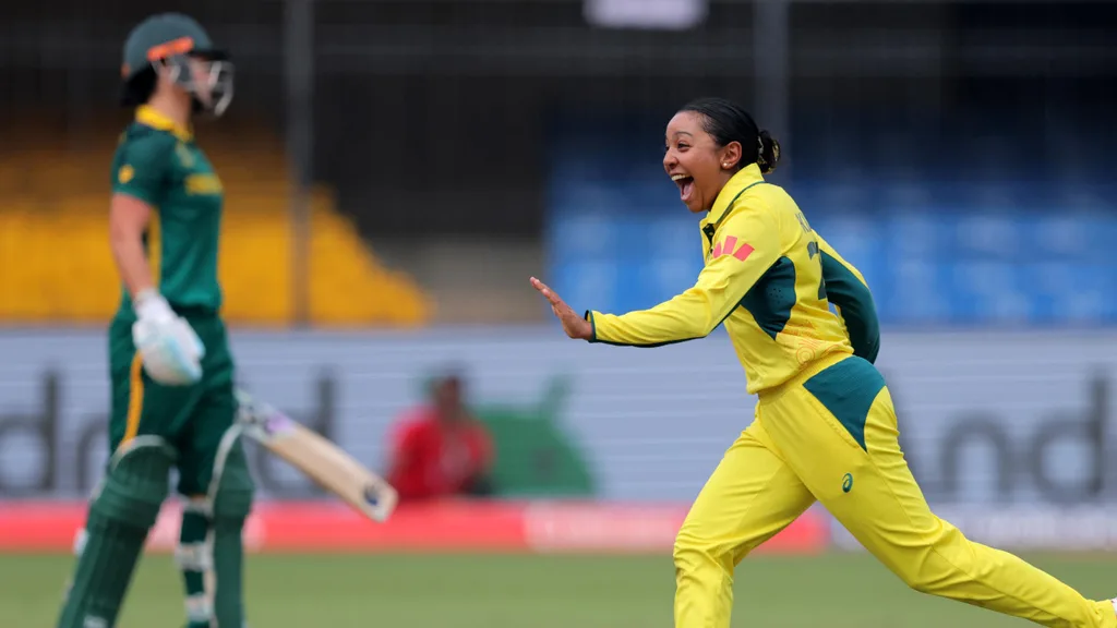 Australia leggie sets Women's World Cup record with seven-wicket haul to skittle South Africa for 97