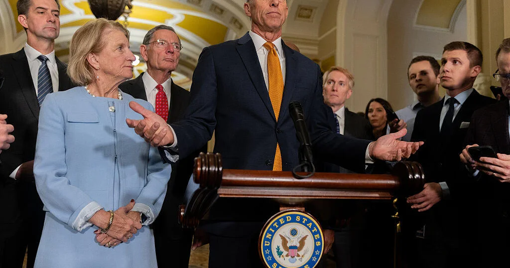 Government shutdown impasse enters fifth week