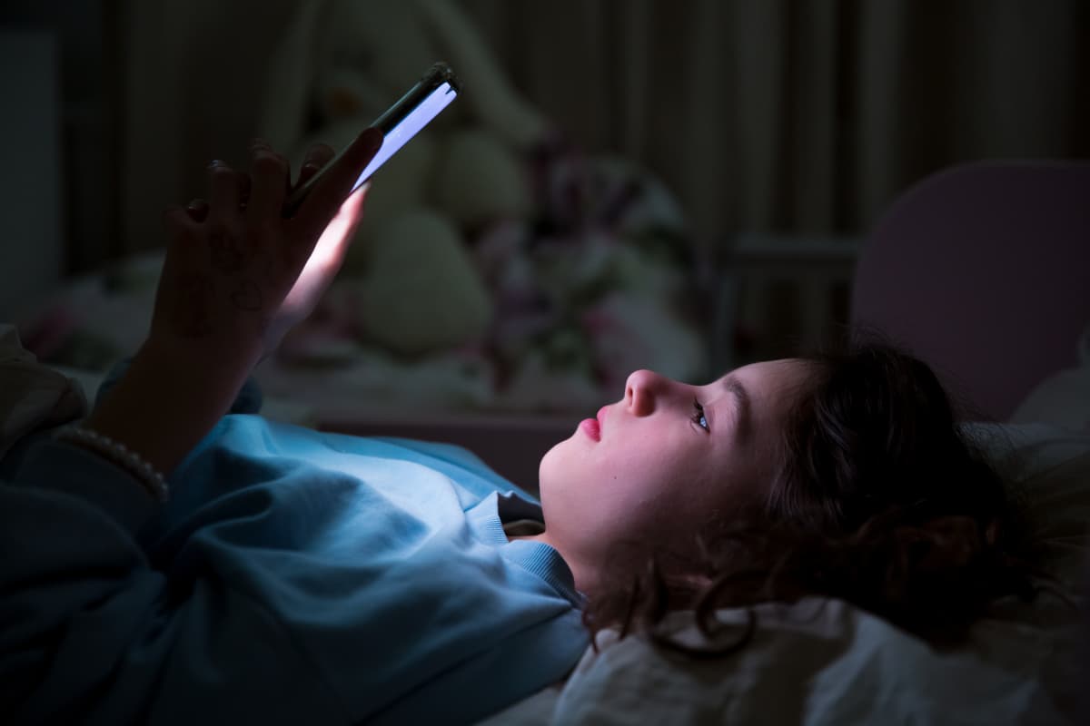 Global Media and Information Literacy Week: 3 vital questions to help your children spot AI and fake news