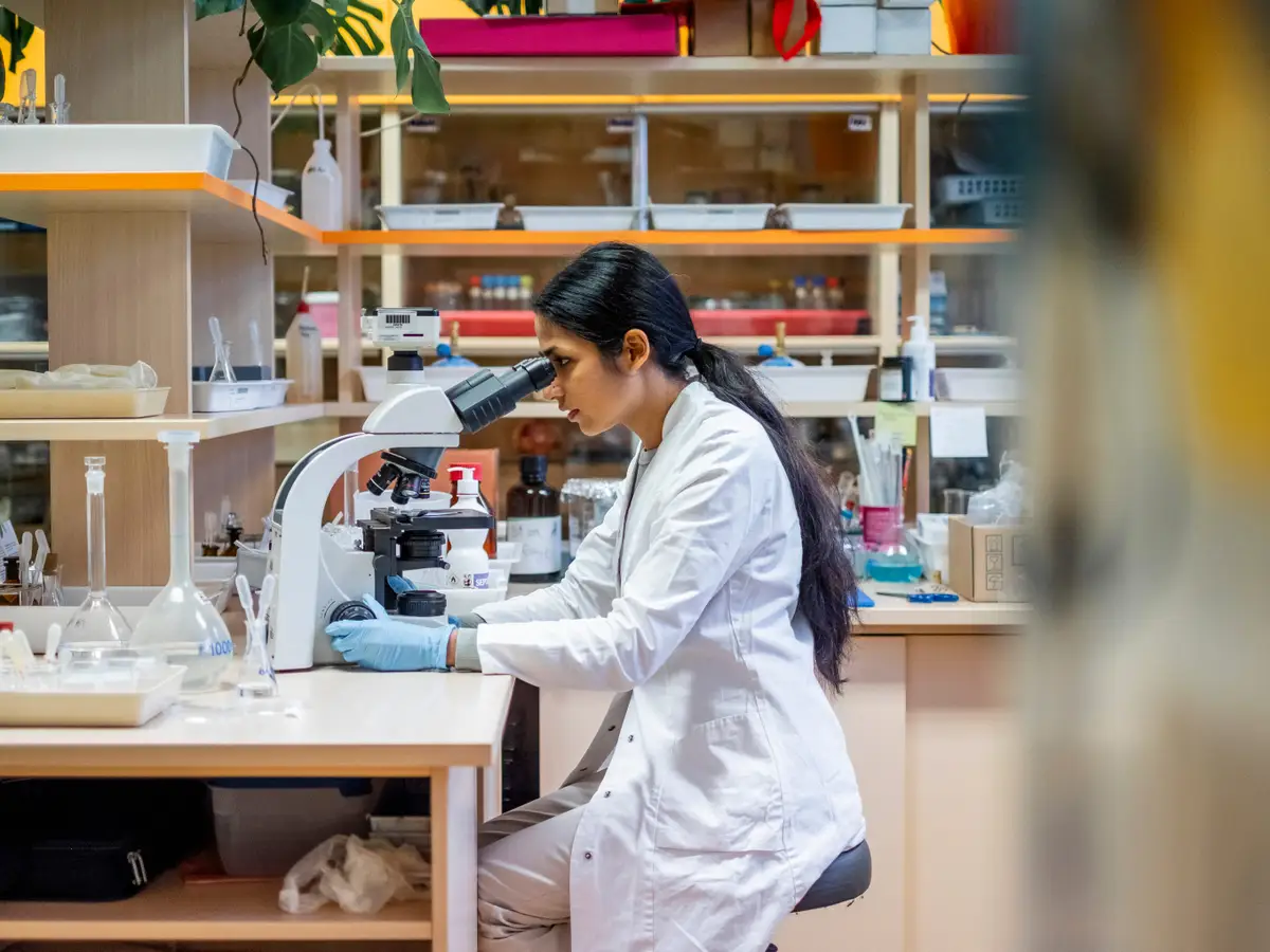 Lab spaces were the hottest commercial real estate bet. Now, landlords are facing headwinds from DC and Silicon Valley.