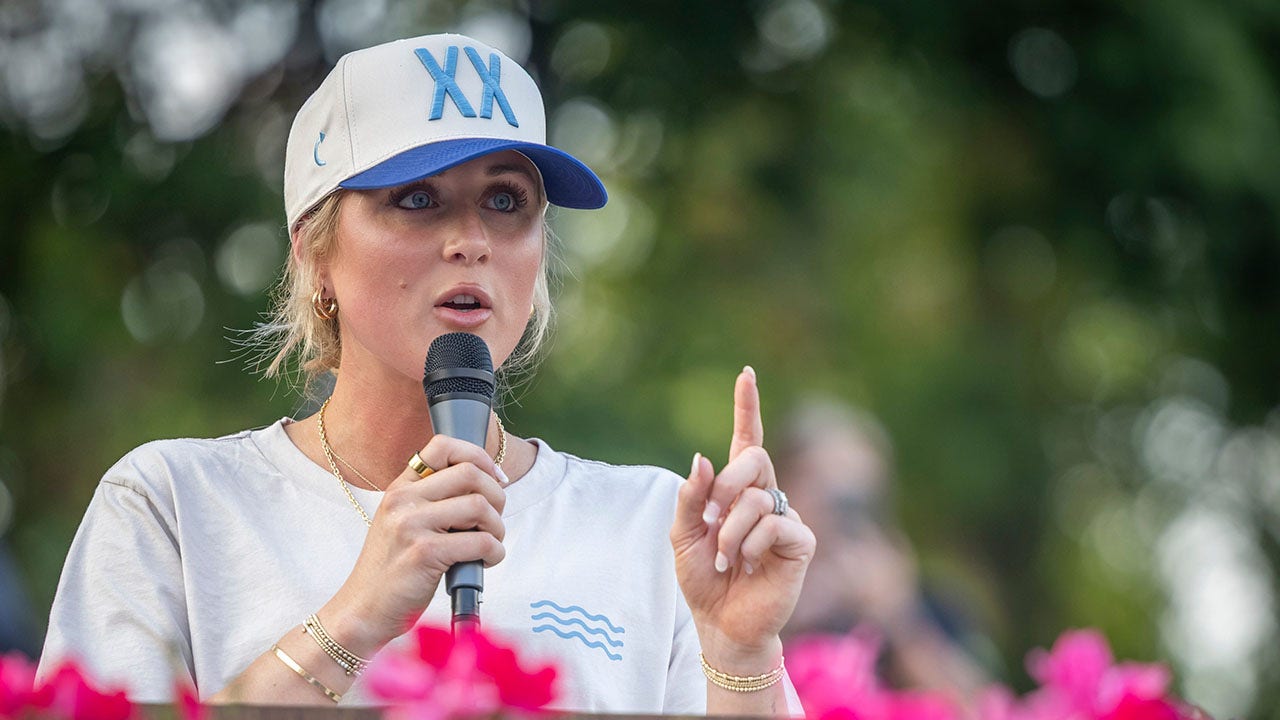 Riley Gaines calls out Democrat 'virtue signaling'