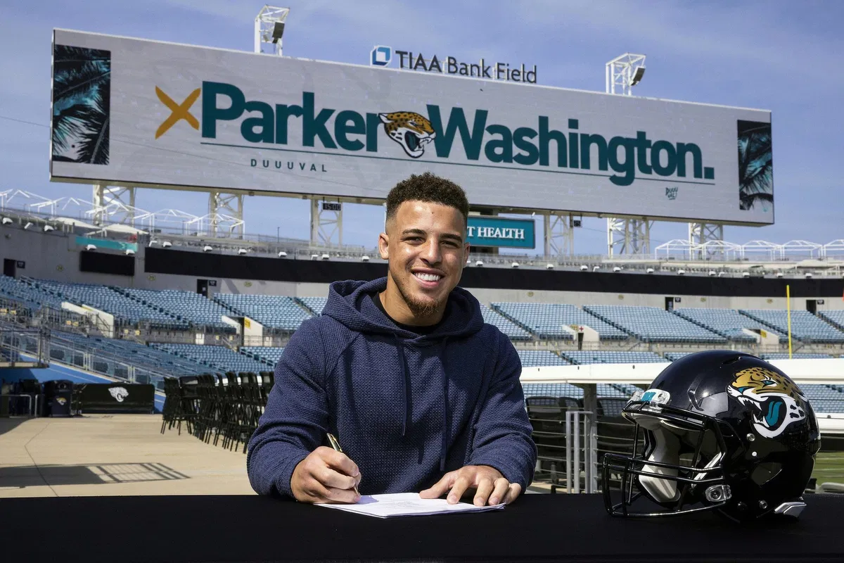 PGA Tour Turns Heads as NFL Star Parker Washington Takes on Unlikely One-Day Role