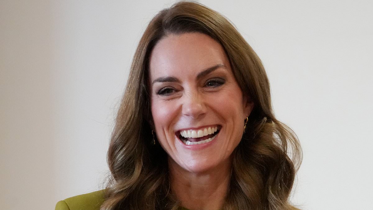 Kate issues good luck message to England's rugby stars as they take on Australia at Wembley