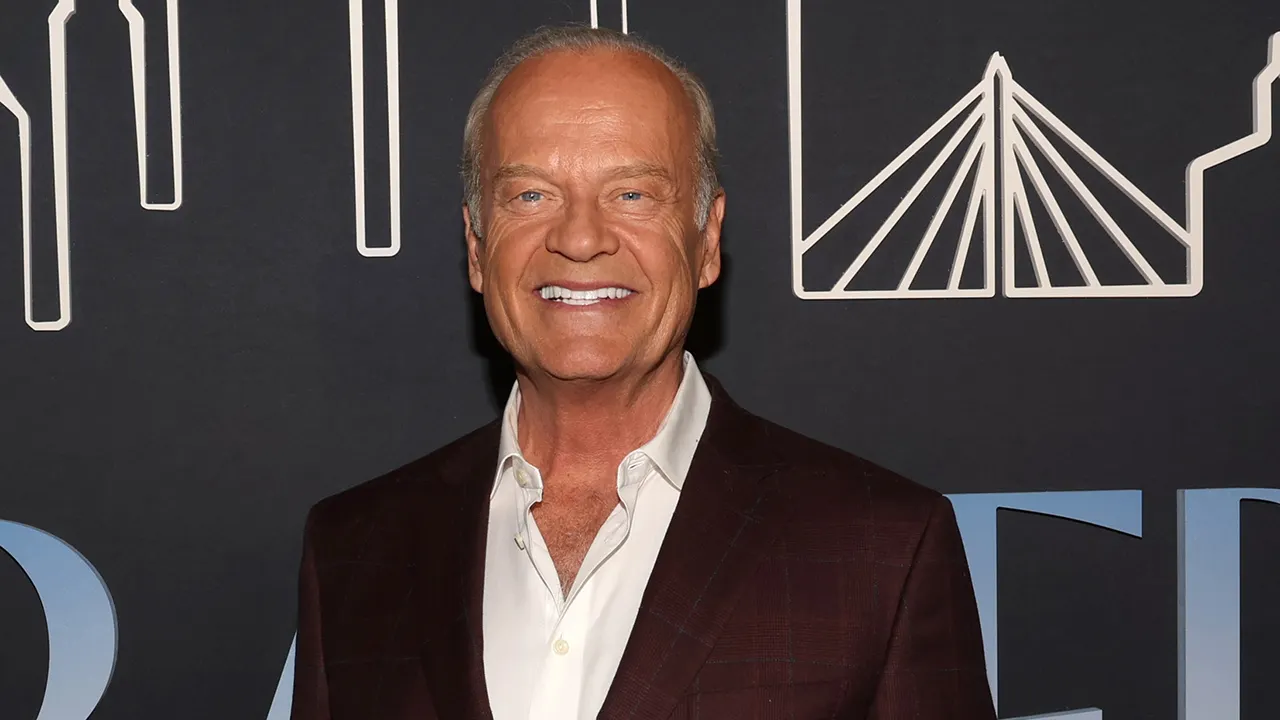 Kelsey Grammer welcomes eighth child, son Christopher with wife Kayte