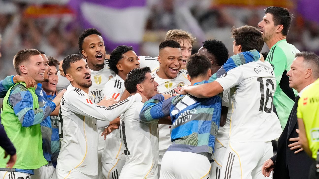 Real Madrid enjoy statement Clásico win; Liverpool lose again; more