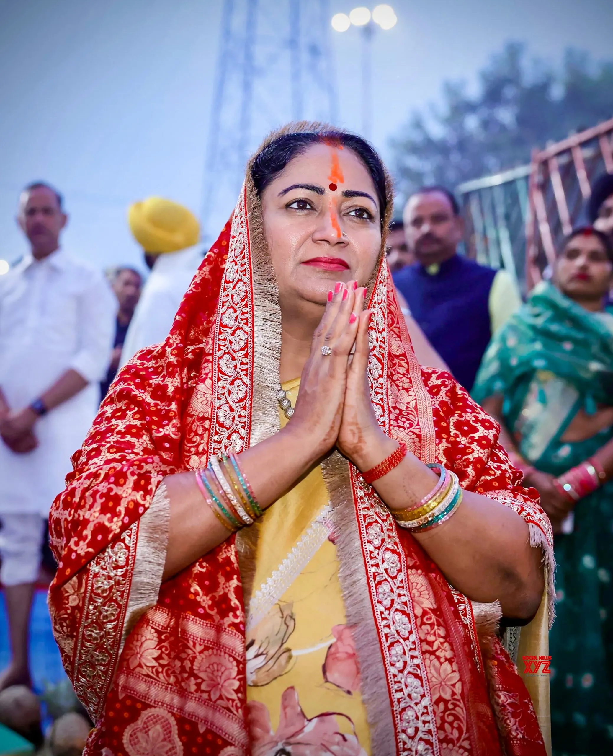 Delhi immerses in devotion: CM Rekha Gupta performs Chhath Puja rituals with devotees