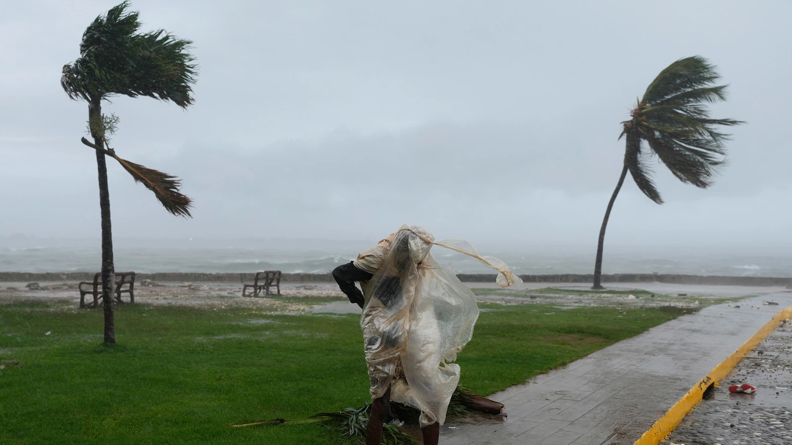 Hurricane Melissa live updates: Melissa's eyewall reaches coast of Jamaica
