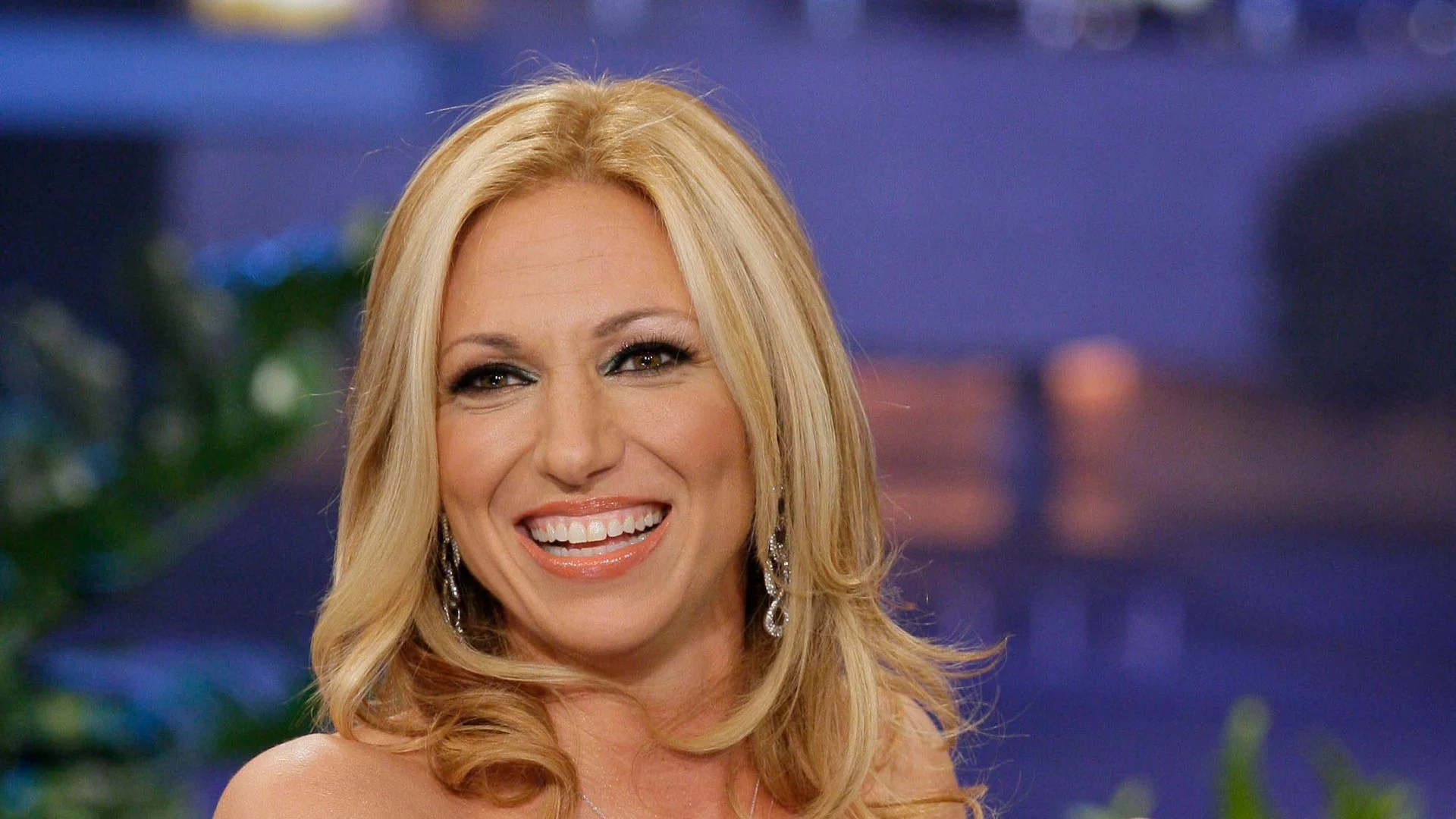 Debbie Gibson is unrecognizable in latest outing following glamorous LA appearance