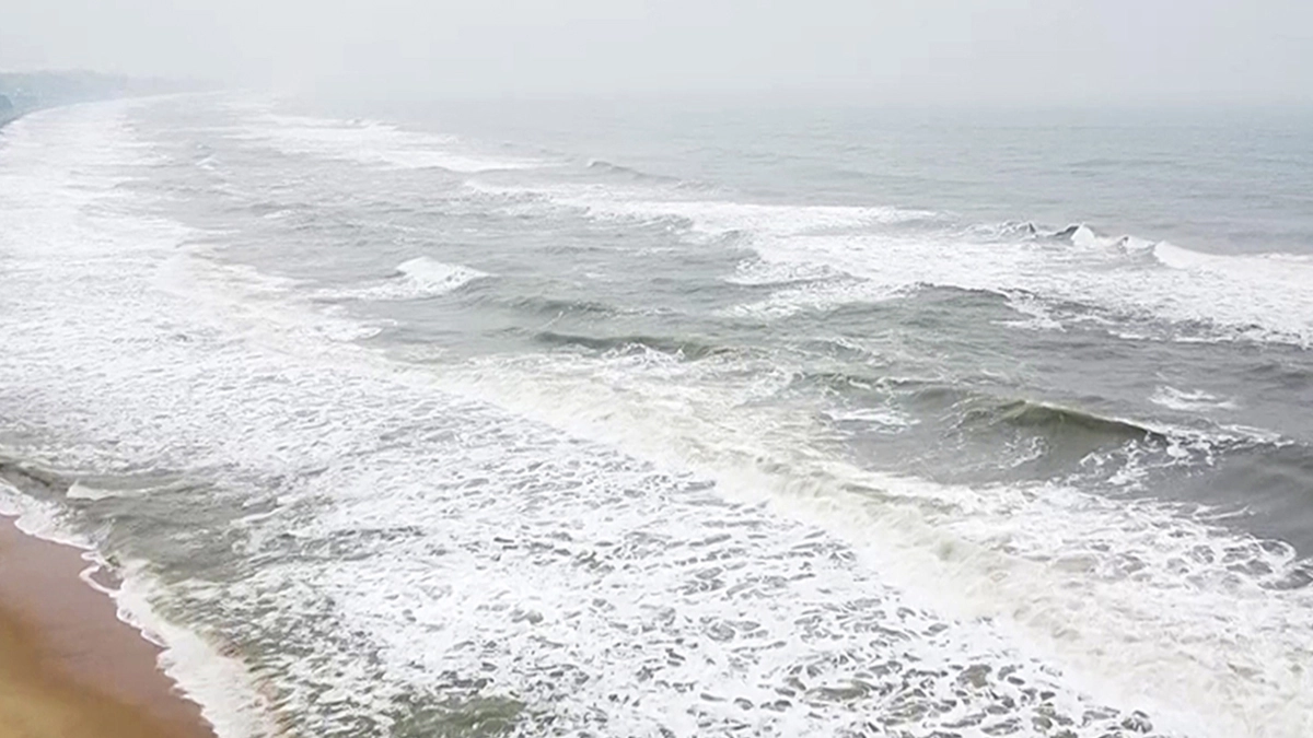 Cyclone ‘Montha’: Odisha Braces for Cyclonic Storm; 8 Districts on Red Zone List