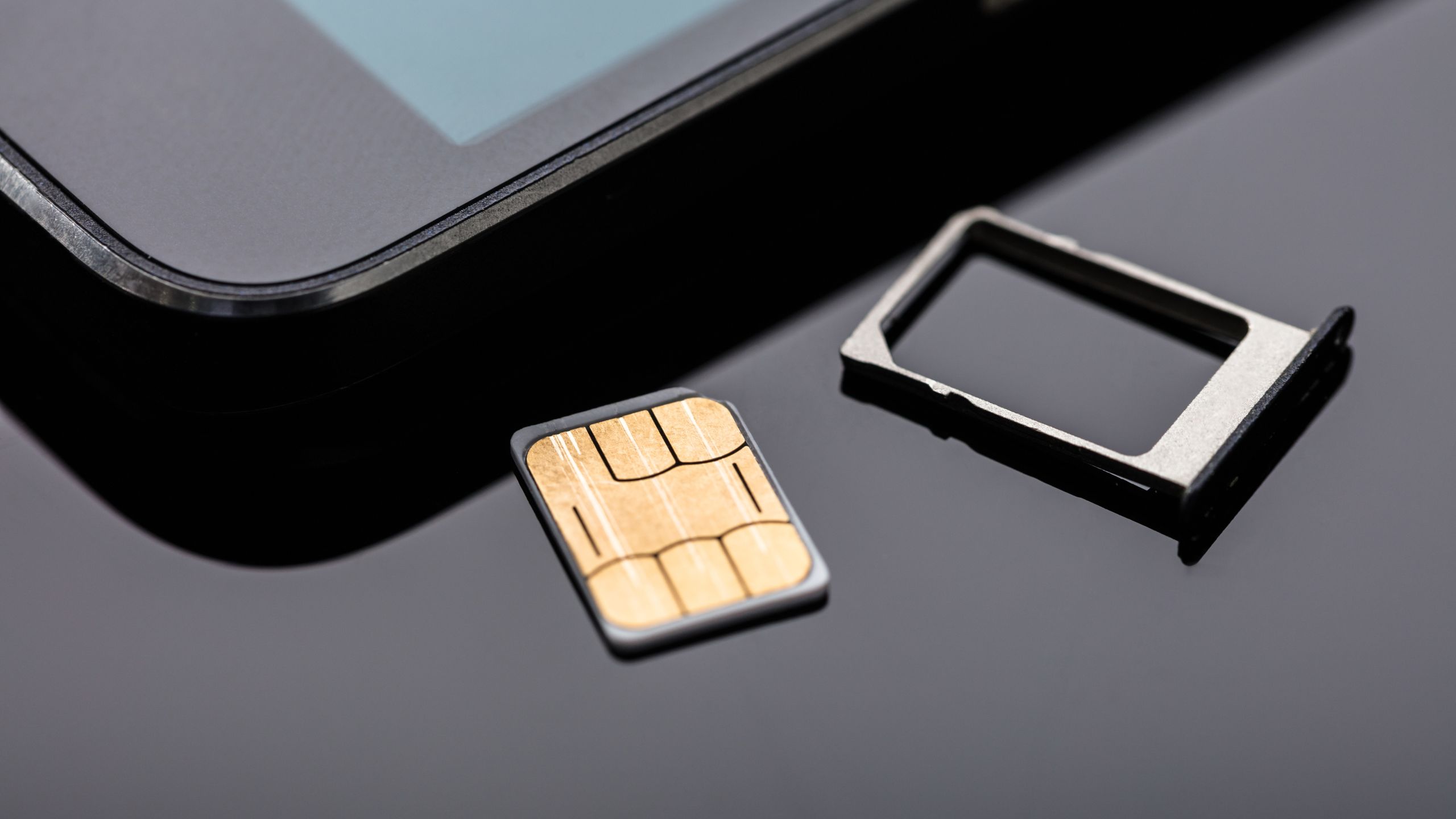 Mobile networks set to flood market with eSIMs to fend off competition from smaller rivals
