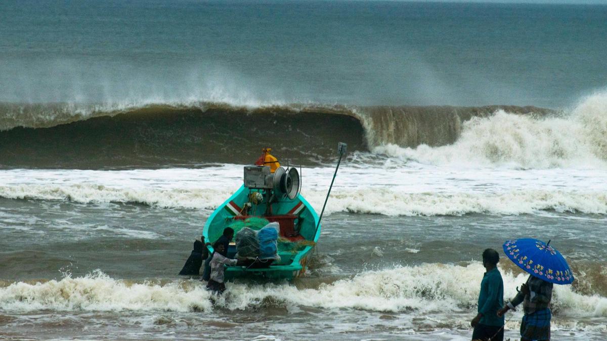 Travel only if necessary amid Cyclone Montha threat: SCR