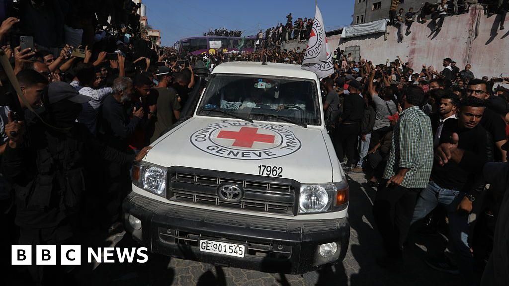Palestinian children arrive in Ireland for medical treatment