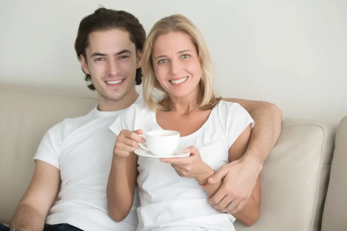 Dear Abby: My boyfriend’s friends keep trying to set him up with someone younger