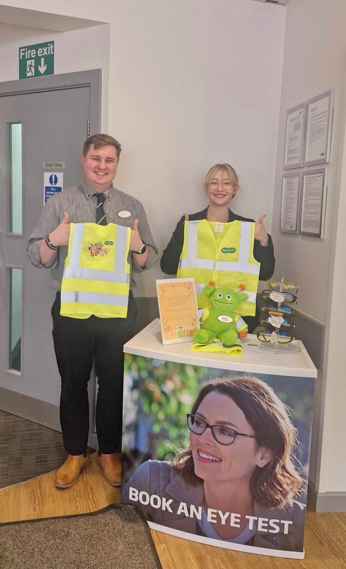 Opticians provide community with hundreds of hi-vis vests  ahead of bonfire night
