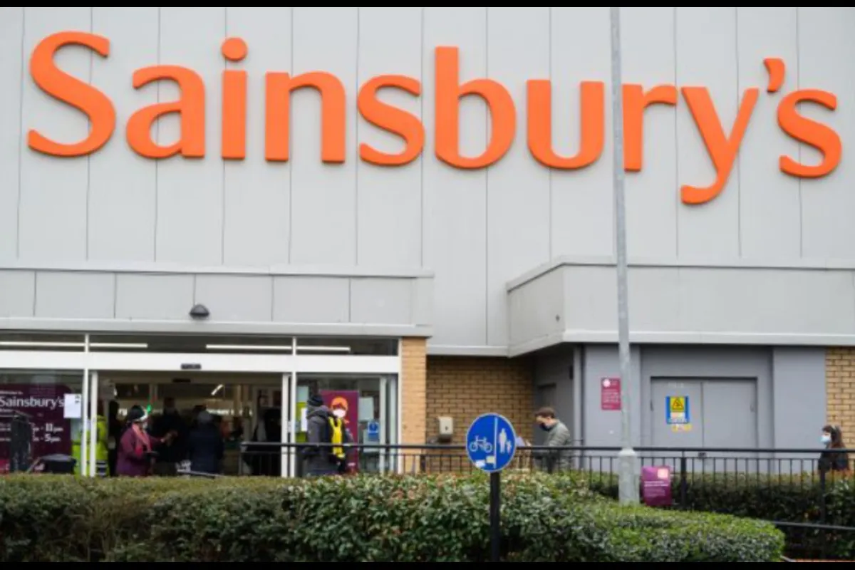 Supermarkets call on Chancellor to ‘bring inflation to heel’