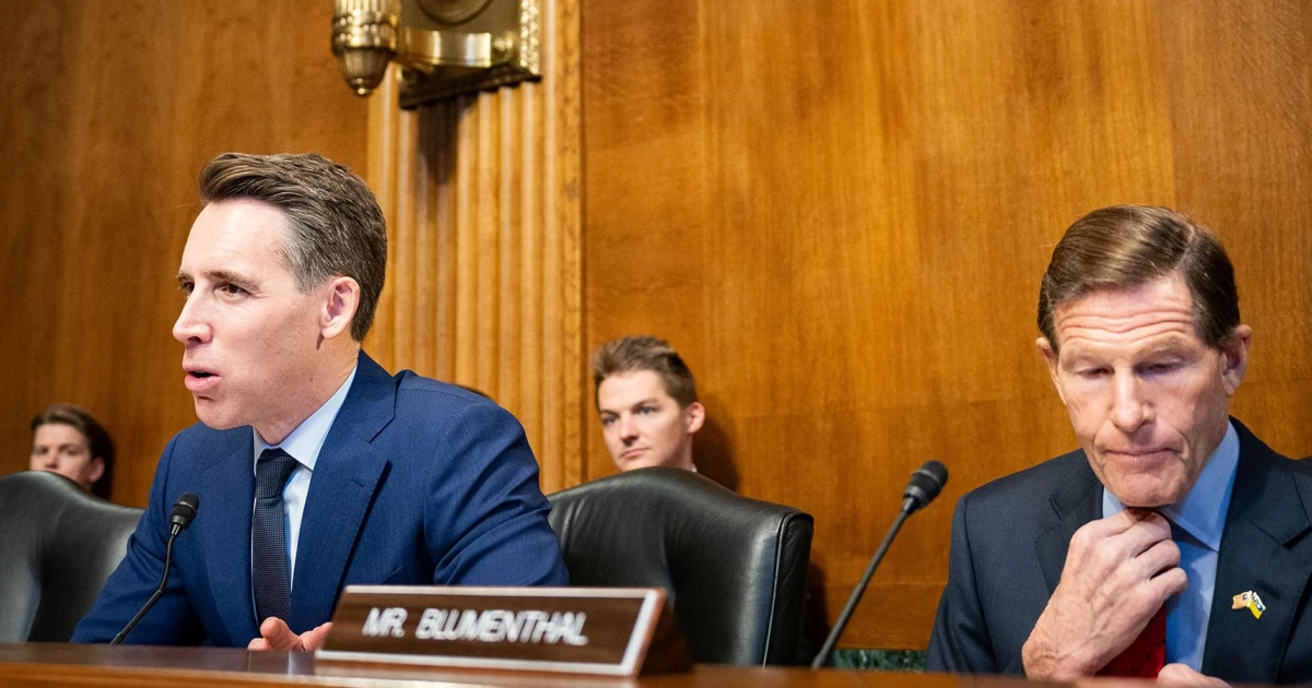 Senators announce bill to ban AI chatbot companions for minors