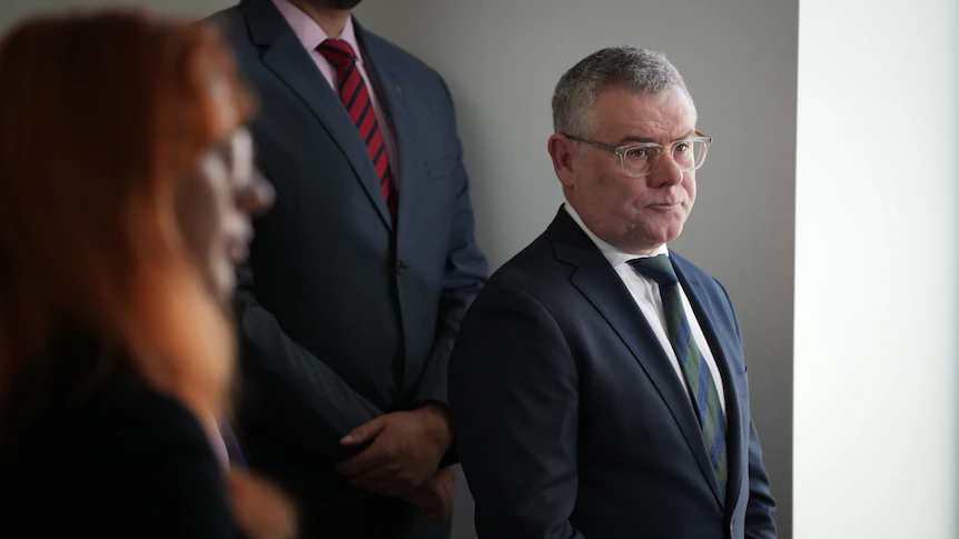 Watt fires warning shot at Ley on environment laws