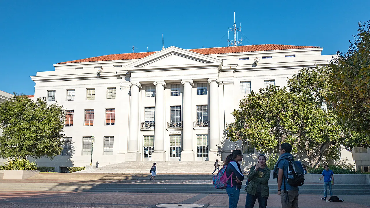 UC Berkeley class focuses on how ‘racial superiority’ shapes immigration law, anti-ICE rhetoric